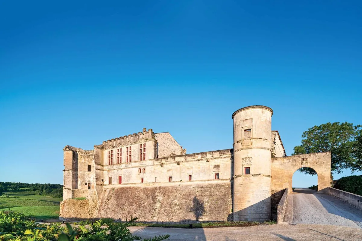 Ce château français "oublié" en Nouvelle-Aquitaine vient d'avoir une restauration à 5,5 millions d'euros qui va lui permettre de retrouver son lustre de jadis