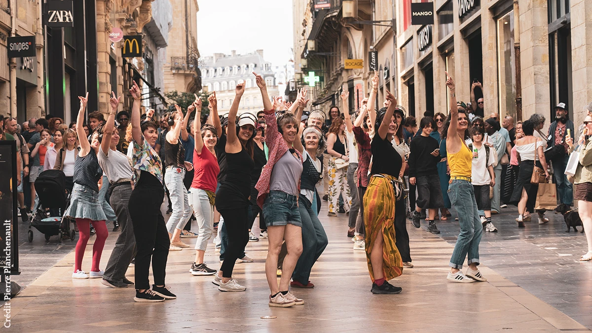  Arts de la parole, faux meetings et bals masqués : Chahuts investit Bordeaux en juin 2026
